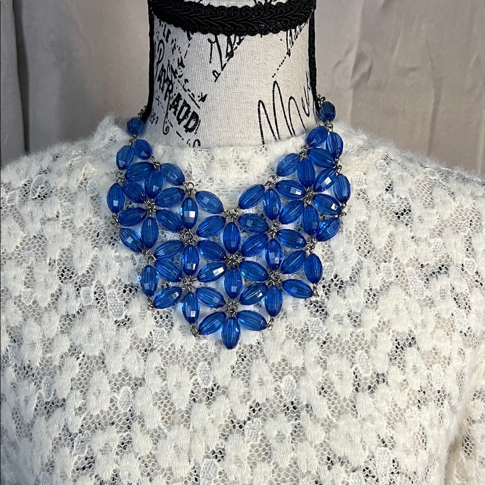 Elegant Blue Beaded Necklace